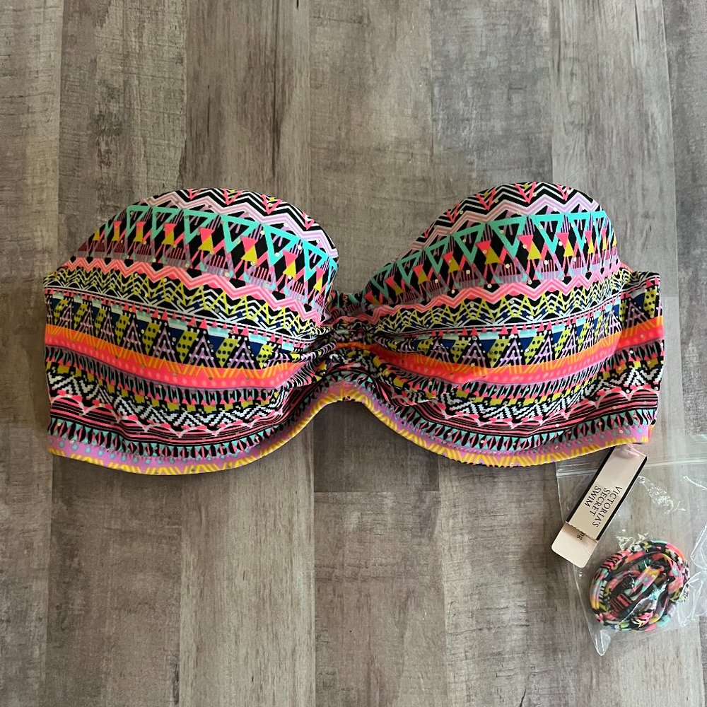 NWT Victoria’s Secret 32D Bandeau Bikini Top